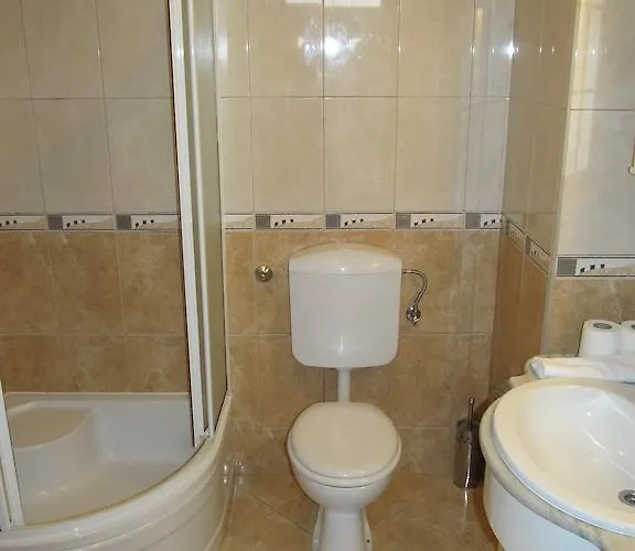 ゲラ アパート *